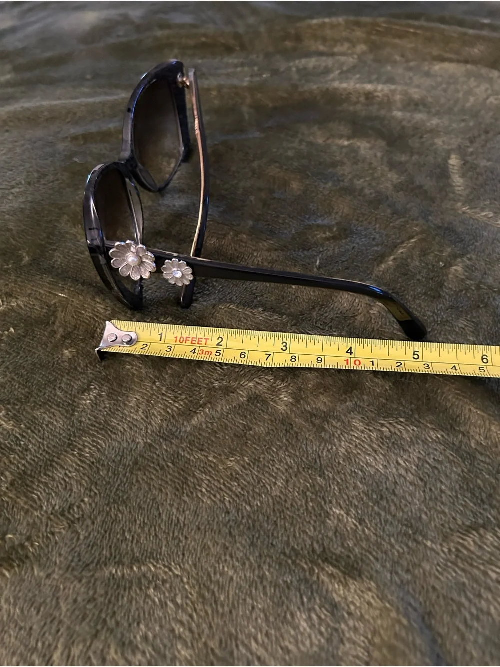 Marc Jacobs 347/S Daisy Flower Accent Cat-Eye Sunglasses - Black